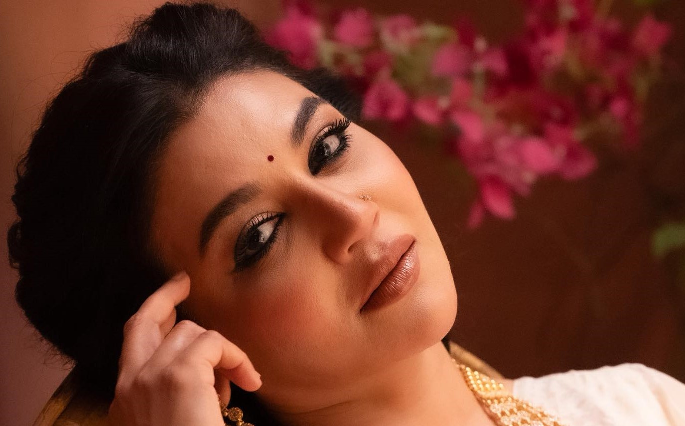 নিচেই লুকিয়ে আছে জীবনের সব রহস্য