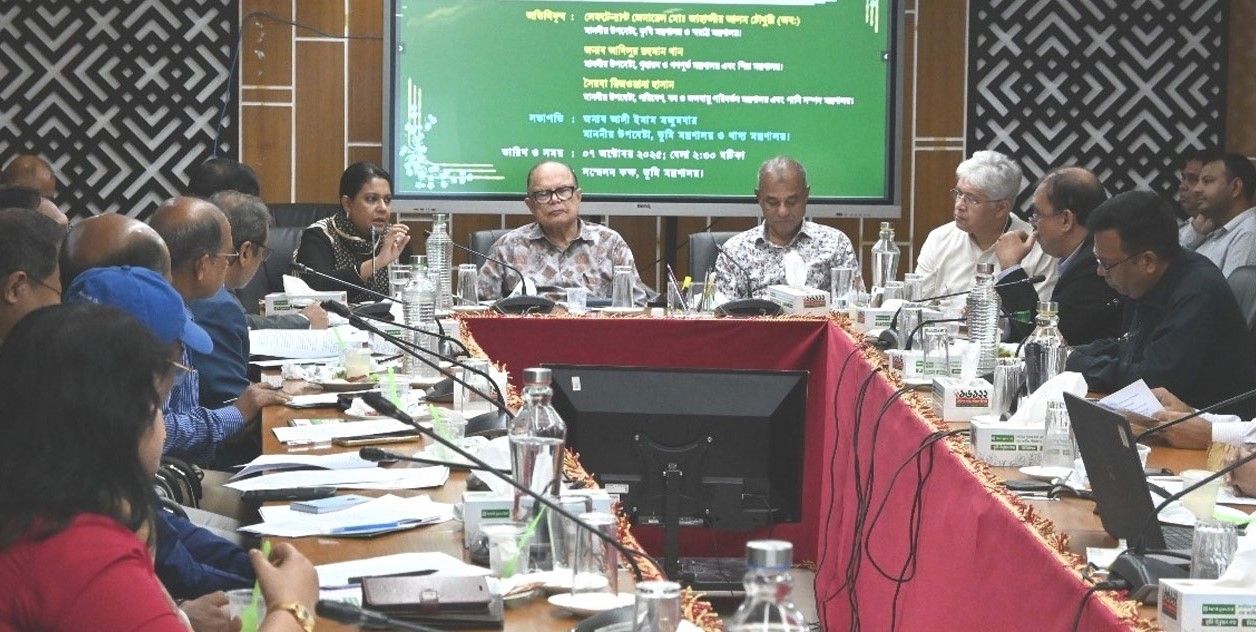 কৃষিজমি সুরক্ষা একটি জাতীয় চ্যালেঞ্জ: ভূমি উপদেষ্টা