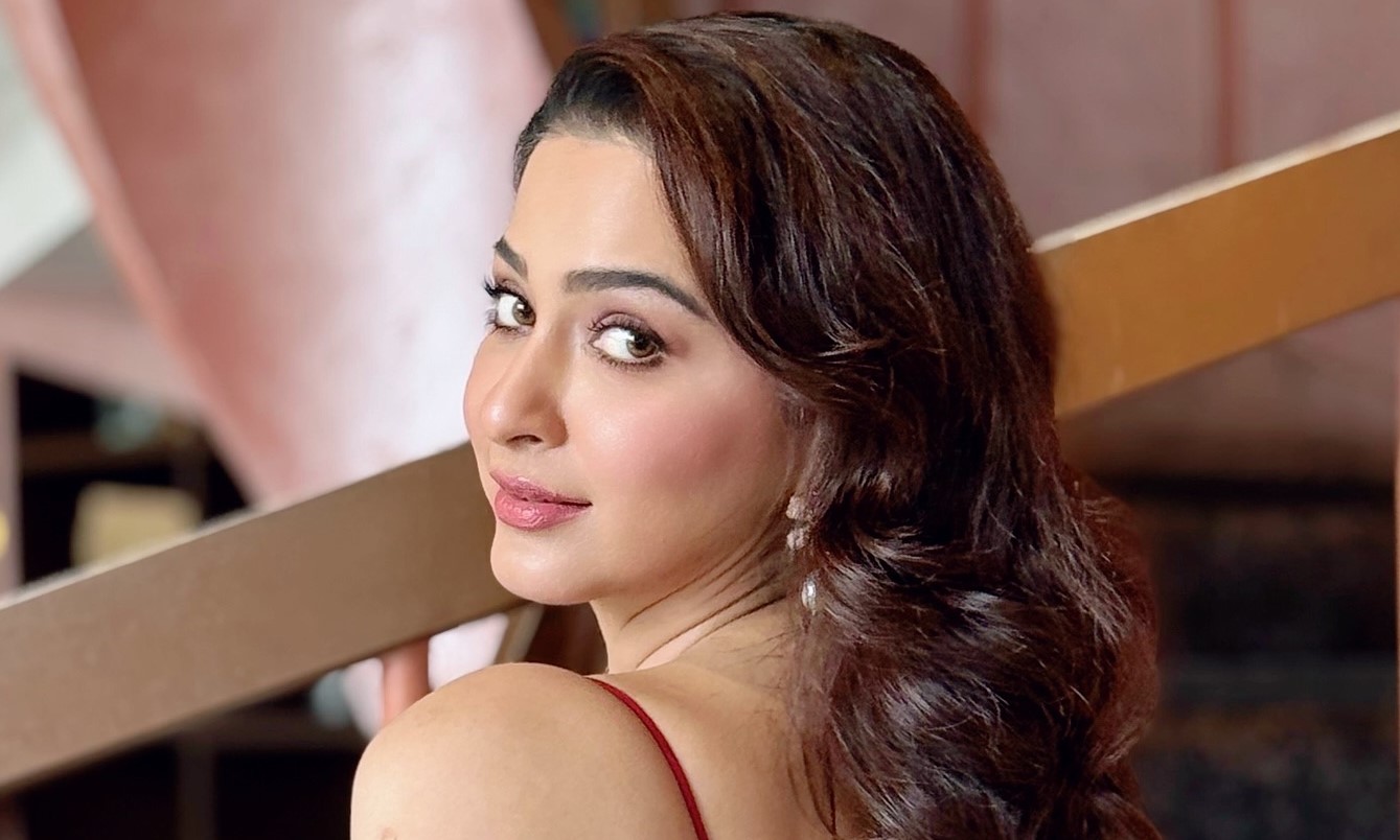 সূর্যের চোখ রাঙানিতেও ত্বক থাকুক সুন্দর