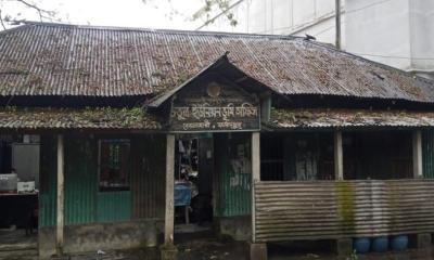চতুল ইউনিয়ন ভূমি অফিসে ঘুষ ছাড়া মেলে না সেবা