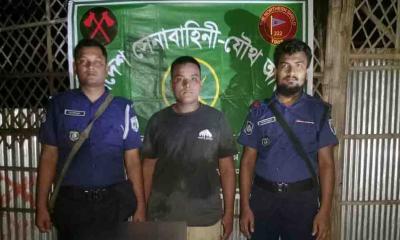 ঠাকুরগাঁওয়ে ফেনসিডিলসহ জুলাই যোদ্ধা সেলিম আটক