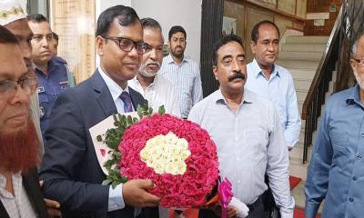 দায়িত্ব গ্রহণ করলেন সিলেটের নতুন ডিসি সারওয়ার আলম