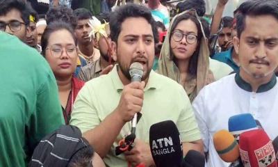 গ্রেপ্তারি জারি হওয়া সেনাসদস্যদের গ্রেপ্তার চান নাহিদ ইসলাম