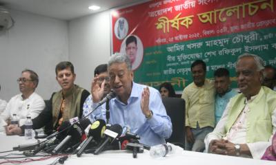 অভিযুক্ত উপদেষ্টারা থাকলে নির্বাচন প্রশ্নবিদ্ধ হবে: আমীর খসরু