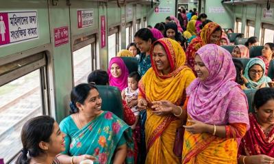 ঈদযাত্রায় নারী যাত্রীদের জন্য ট্রেনে যুক্ত করা হয়েছে বিশেষ কোচ