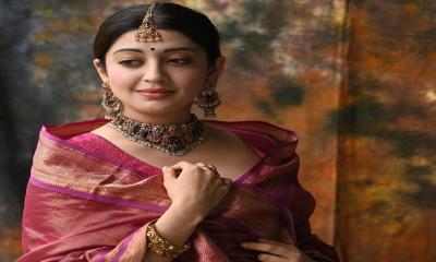 শাড়িতে নারীর সৌন্দর্য