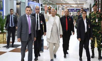 জাপানে পৌঁছেছেন প্রধান উপদেষ্টা