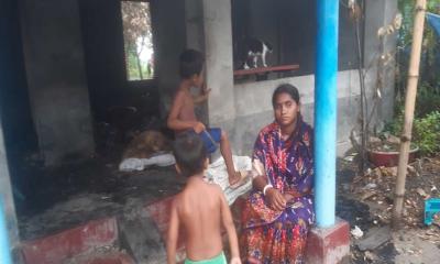 অভয়নগরে ১৩টি হিন্দু পরিবারে আগুন