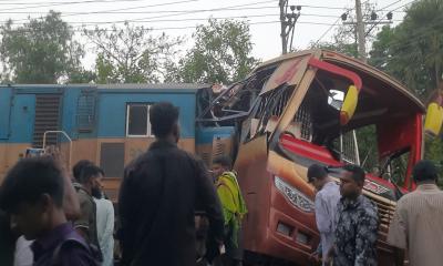 কুমিল্লায় ট্রেন দুর্ঘটনায় নিহত ১২ জনের পরিচয় মিলেছে