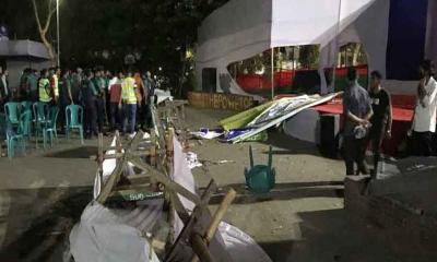 চট্টগ্রামে মিছিল নিয়ে এসে বর্ষবরণের অনুষ্ঠান মঞ্চ ভাঙচুর