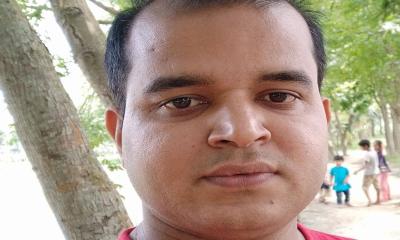 প্রশাসনকে ম্যানেজ করেছে দুর্নীতিবাজ ইউপি সচিব আশিক! 