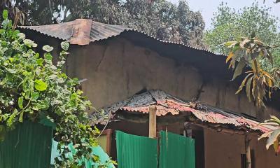 শ্রীপুরে ছুরিকাঘাতে যুবকের মৃত্যু, ৩ আসামির বাড়িতে আগুন