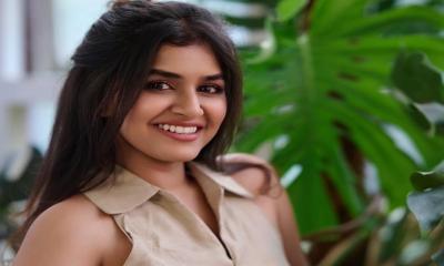 চুলের কালো রং ধরে রাখতে যা খাবেন