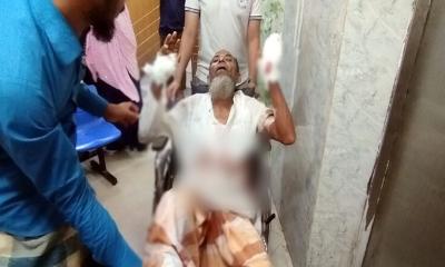 নাসিরনগরে বাড়ি দখল করতে বাবাকে কোপালেন ছেলে