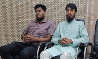 ৩ কোটি টাকার বিল তুলতে গিয়ে দুই শিক্ষার্থী আটক