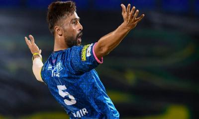 ৪০০ উইকেটের মাইলফলকে মোহাম্মদ আমির