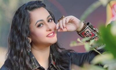 চিরচেনা রূপের প্রশংসা নিয়ে যা বললেন পূর্ণিমা