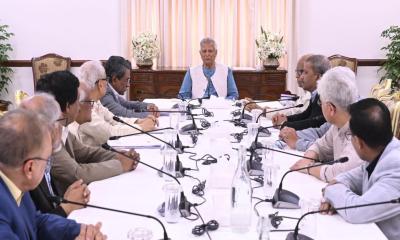 জুলাই সনদ বাস্তবায়নের সুপারিশ ড. ইউনূসের কাছে হস্তান্তর