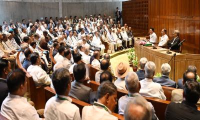 মন্ত্রী-এমপিদের চাল-চলনে মার্জিত থাকতে প্রধানমন্ত্রীর নির্দেশ
