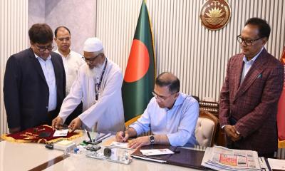 স্বাধীনতা দিবস উপলক্ষ্যে স্মারক ডাকটিকিট উন্মোচন