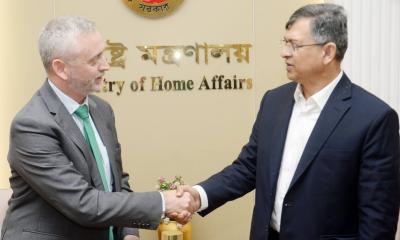 স্বরাষ্ট্রমন্ত্রীর সঙ্গে ইউরোপীয় ইউনিয়নের রাষ্ট্রদূতের সাক্ষাৎ